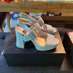 Nine West 40th Anniversary Levine Sandals Size 8